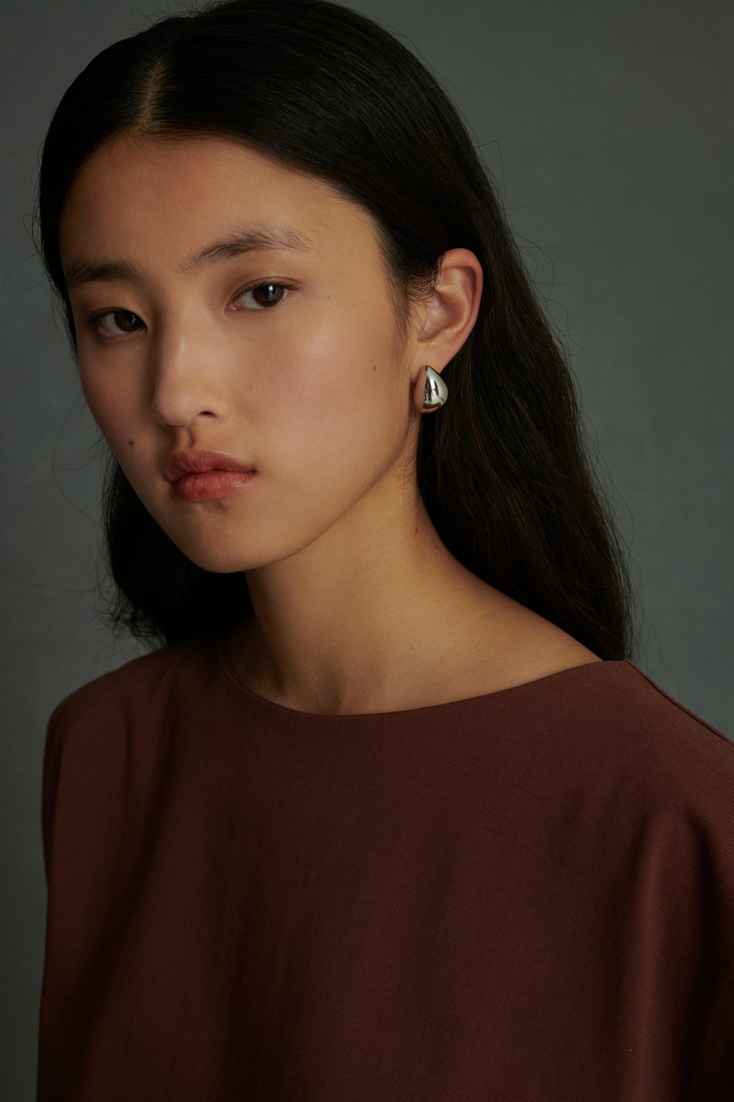ZINNIA GREY EARRINGS